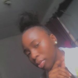 Meet your Posher, Monyia